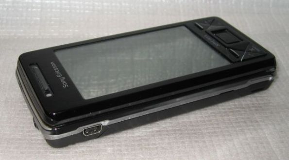 Sony-Ericsson X1i black - Front side
